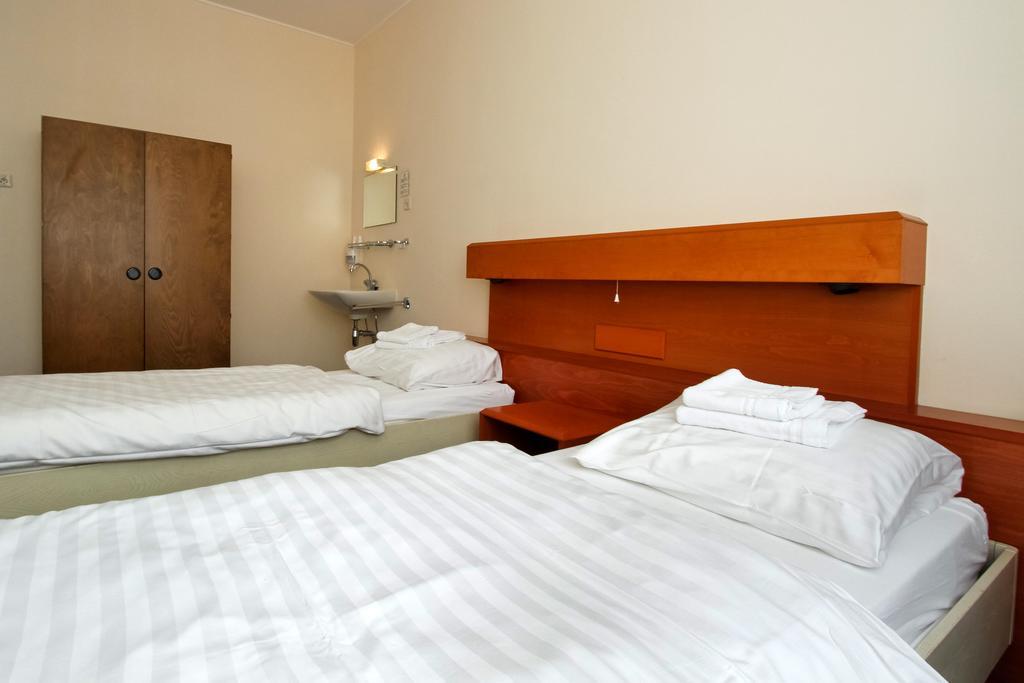 Economy Zweibettzimmer mit Gemeinschaftsbad
